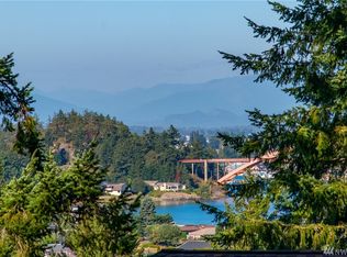 547 Klamath Dr, La Conner, WA 98257