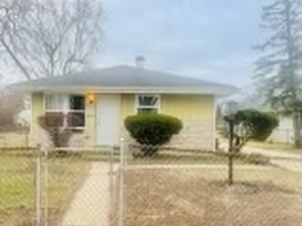 34 W 141st St, Dixmoor, IL 60426