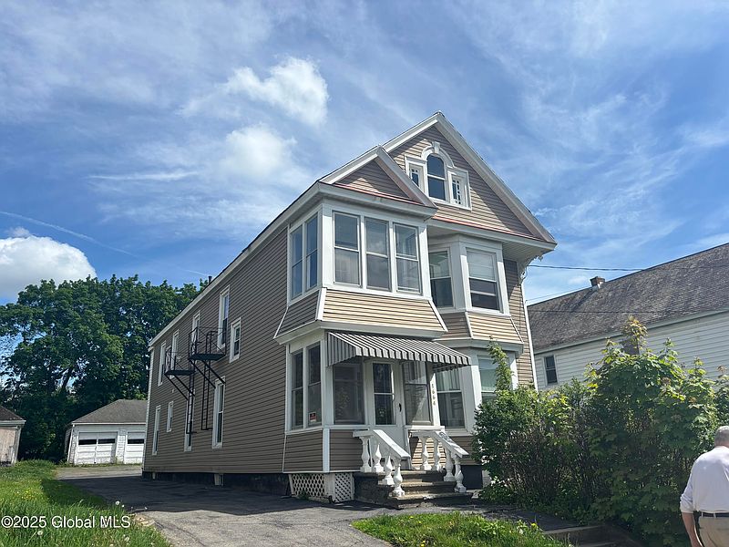 4th image of 1664 Avenue A