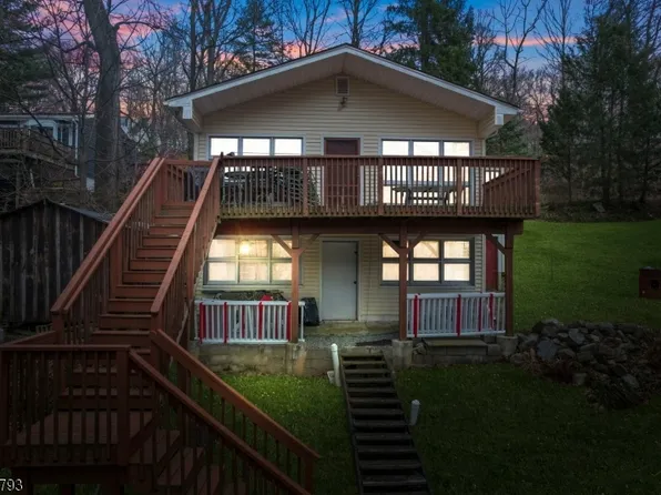 71 E Shore Dr, Vernon Twp., NJ 07462