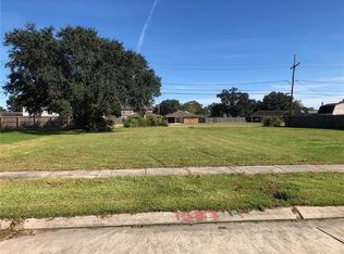 1537 Schnell Dr, Arabi, LA 70032