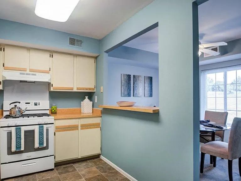 Montgomery Woods Townhomes — Photo 3