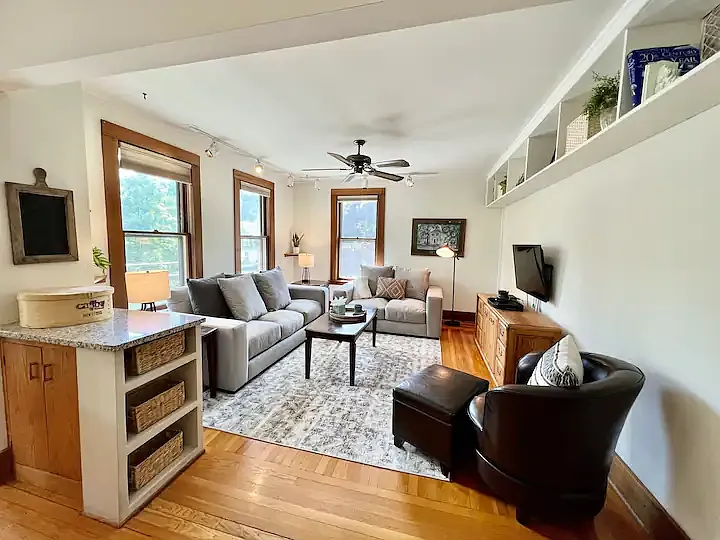 179 Caroline St — Photo 4