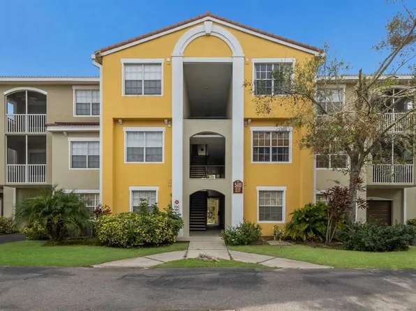 5600 Bentgrass Dr #8-202, Sarasota, FL 34235