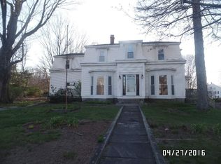 52 Central St, Millville, MA 01529