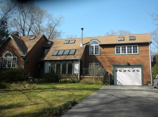 58 New Templeton Rd, Hubbardston, MA 01452