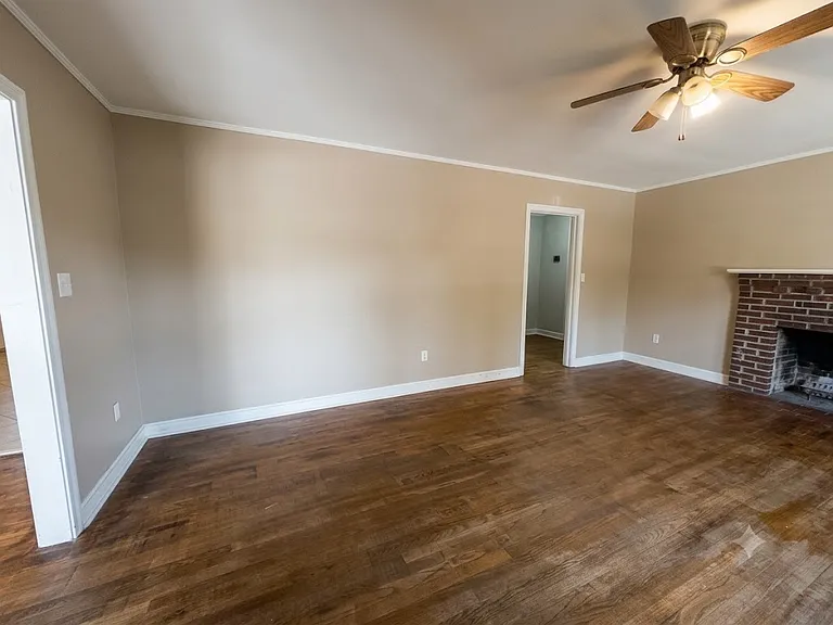 500 Pilot St — Photo 16