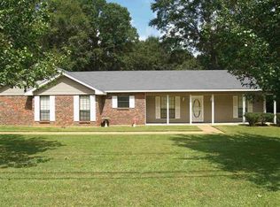 4722 Raymond Rd, Jackson, MS 39212
