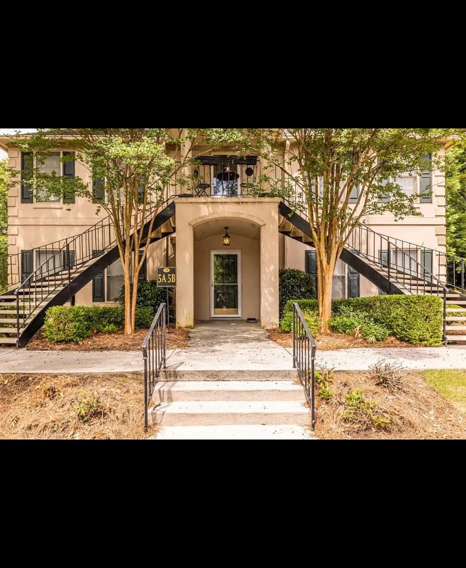 5 Plantation Dr NE — Photo 1