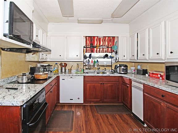 5th image of 9922 S 66th East Ave