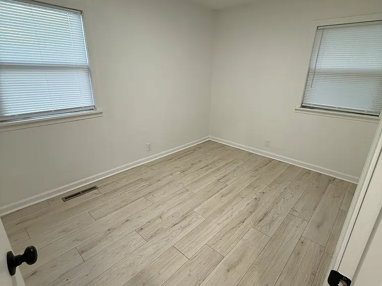 7001 W Newell St — Photo 13