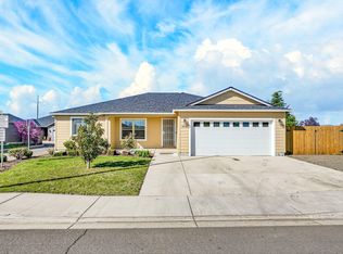 3851 Valley Meadows Dr, White City, OR