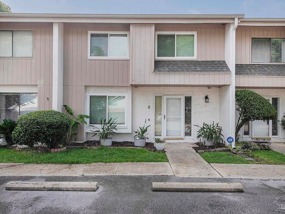 1st image of 3400 Wimbledon Dr APT 6