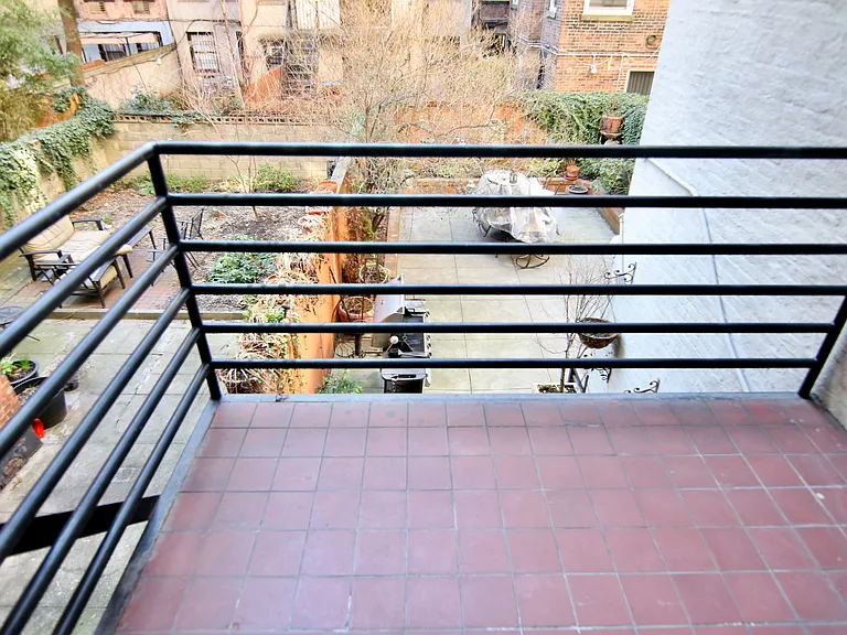 160 W 75th St #1B — Photo 5