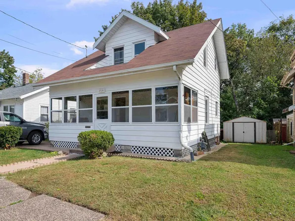 2320 23rd Ave #A, Moline, IL 61265