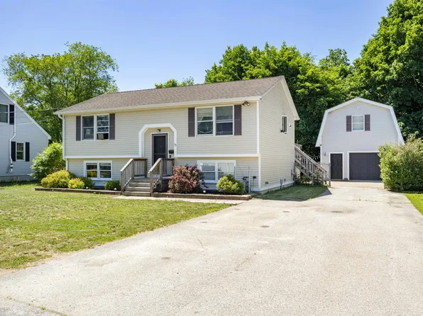 35 Western Avenue, Rochester, NH 03867