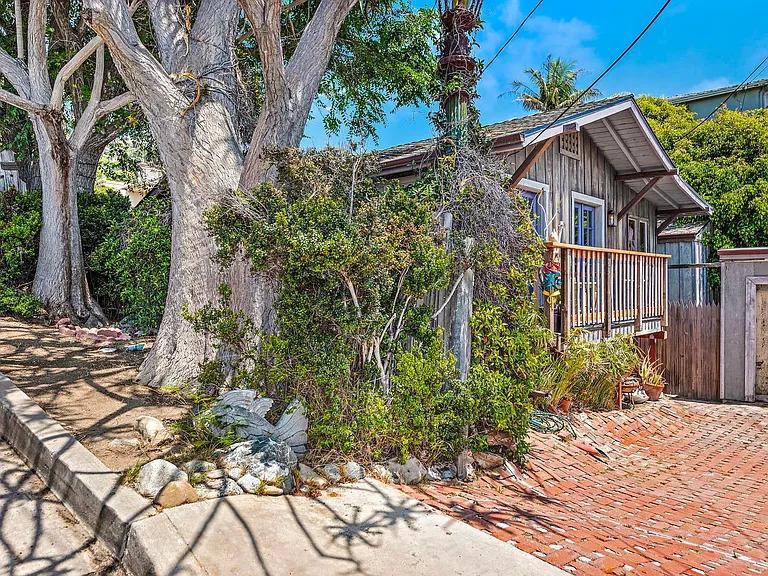 191 Ruby St — Photo 34