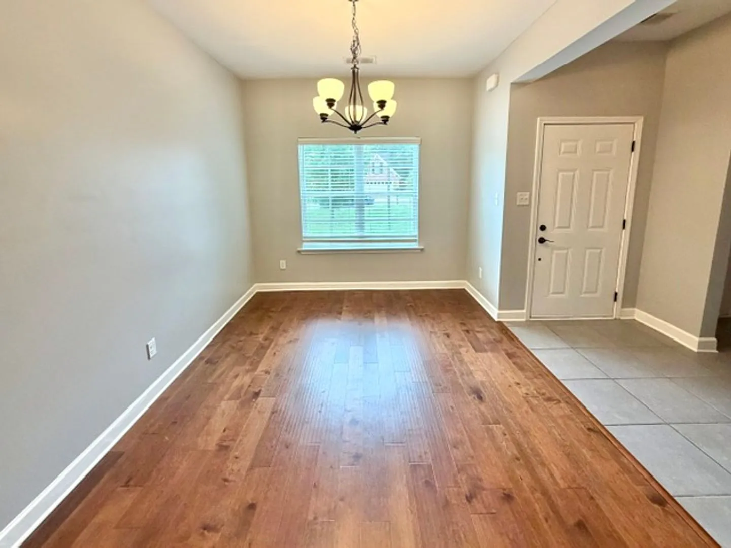 MaywoodDrive8136 — Photo 4