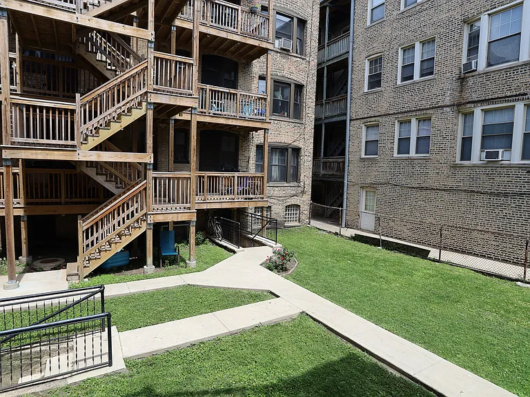 845 W Dakin St #2 — Photo 7