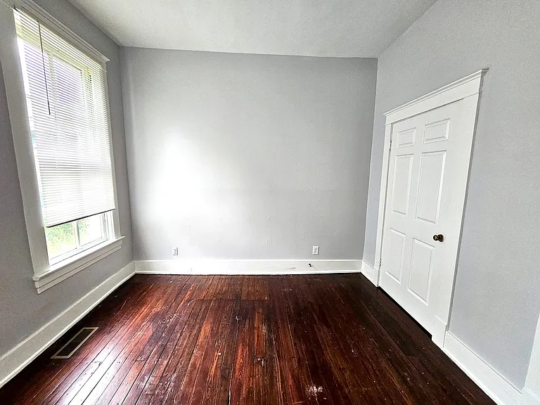 1406 S. 1st Street — Photo 7