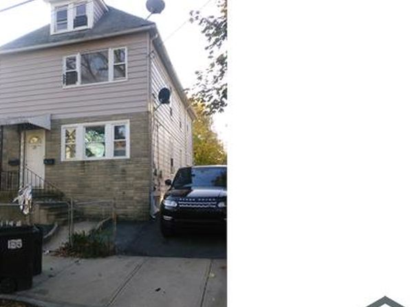 28 Abbotsford Ave #2