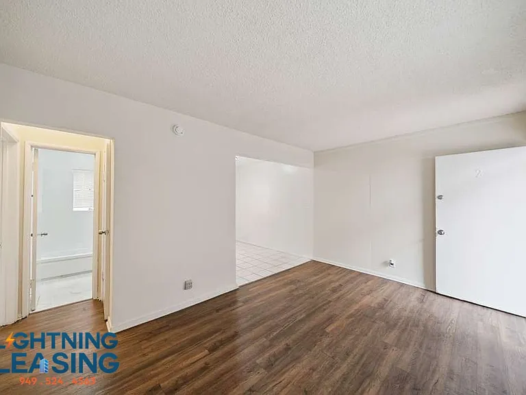 8633 Denver Ave #2 — Photo 3