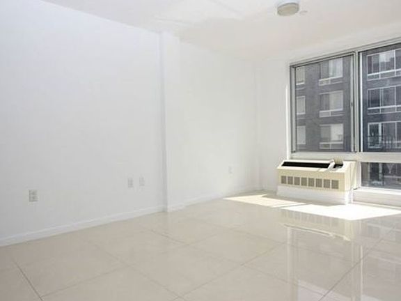 5th image of 522 Lefferts Ave APT 6G