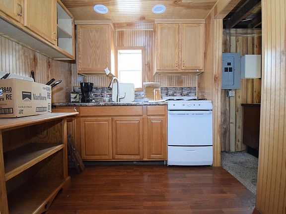 3rd image of 9274 Black Brook Rd