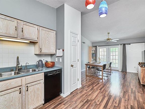 4th image of 4301 Forder Gardens Pl APT C