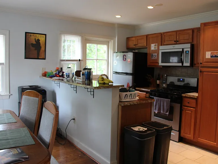 631 N Oakland St — Photo 5