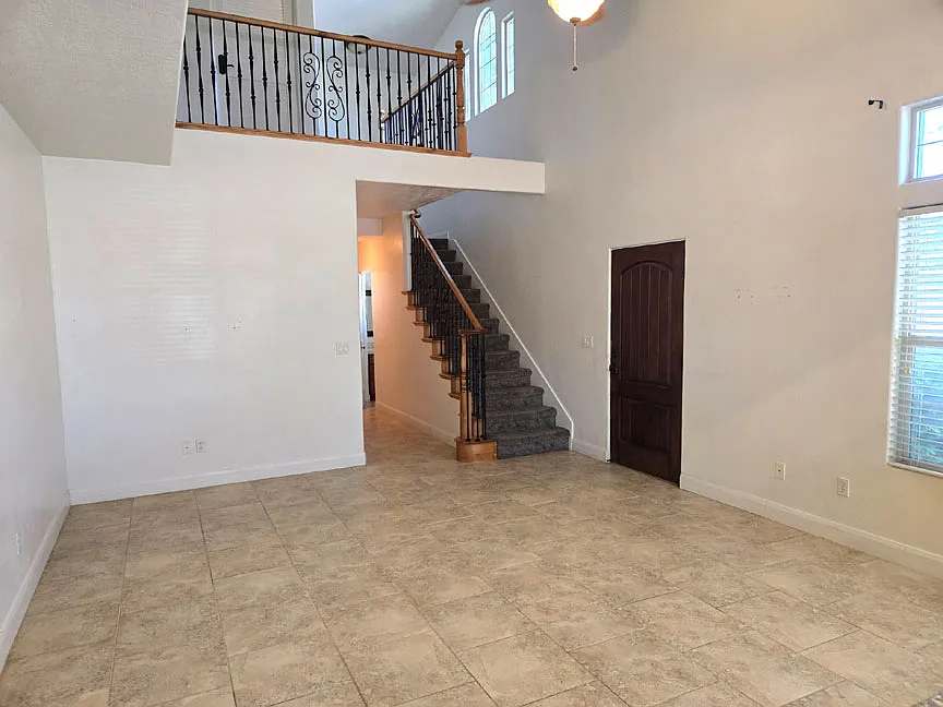 3 bed, 2.5 bath, 1621 sqft, $1,895 — Photo 4