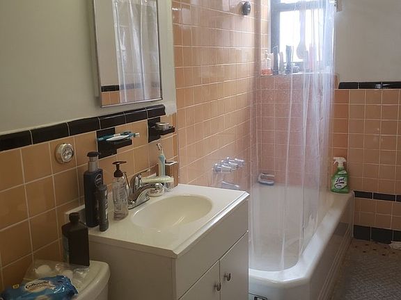 4th image of 30-75 34th St #4D