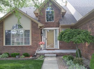 24175 Pointe Dr, Macomb, MI 48042