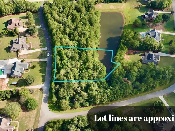 117 Rivers Edge Dr, Forsyth, GA 31029