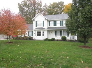 3176 Turtle Bay Cir, Uniontown, OH 44685
