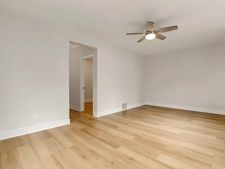 4340 N Oakley Ave #CH — Photo 4
