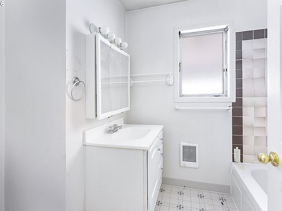 3rd image of 9518 SE 78th Ave