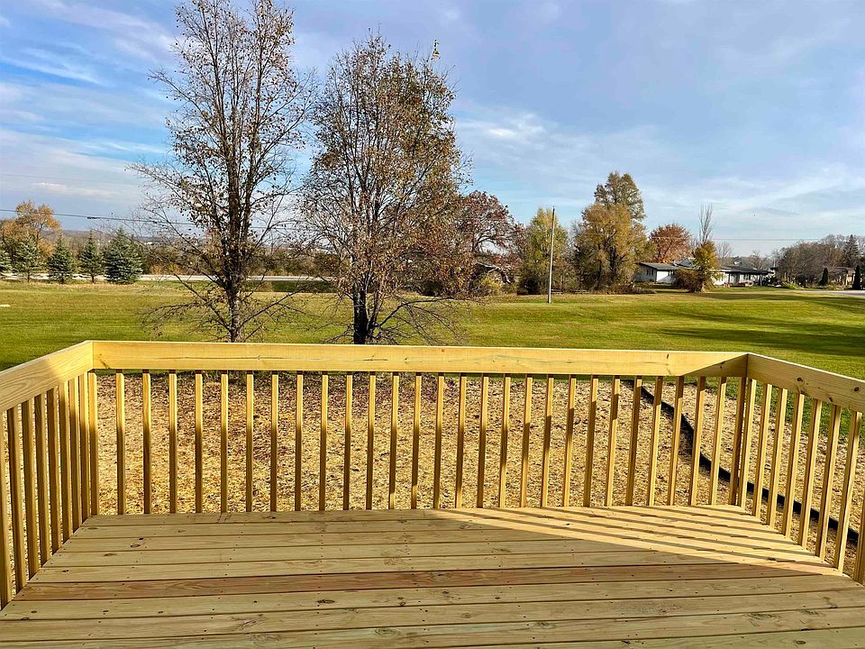 2nd image of 726 Forest Edge Dr