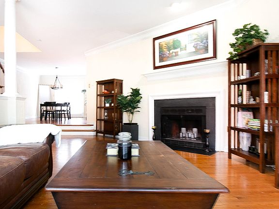 5th image of 2109 Kings Garden Way