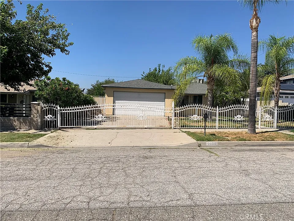 1424 Lynwood Way