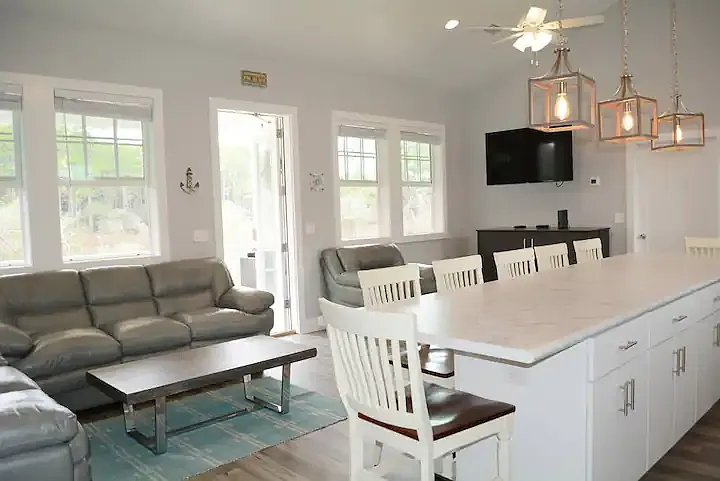 2 bed, 1288 sqft, $2,450 — Photo 4