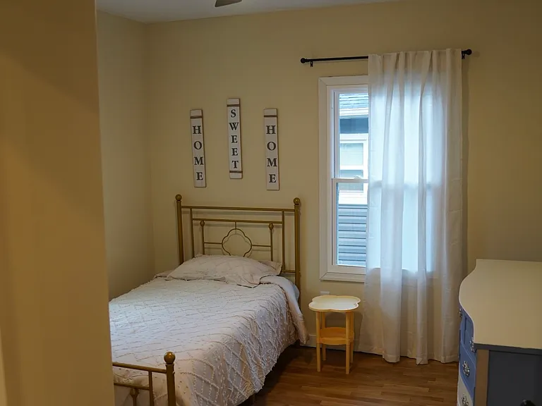 2321 E Glenwood Ave — Photo 3
