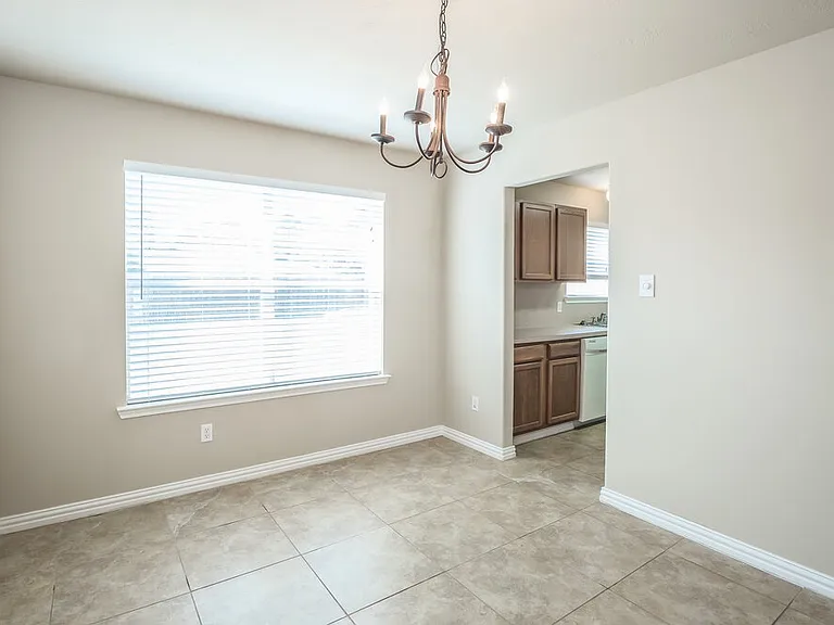 5219 Caymus Dr — Photo 2