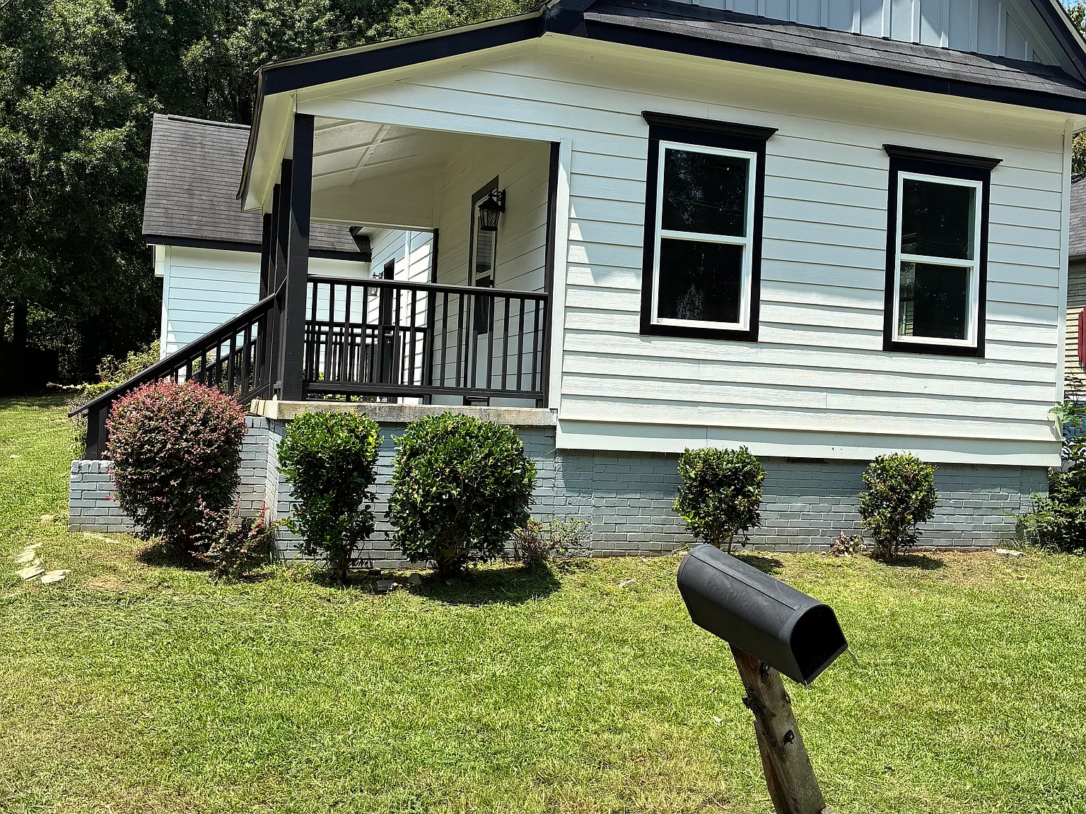 2 bed, 1060 sqft, $1,800 — Photo 2
