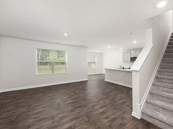 2nd image of 56 Currant Cir