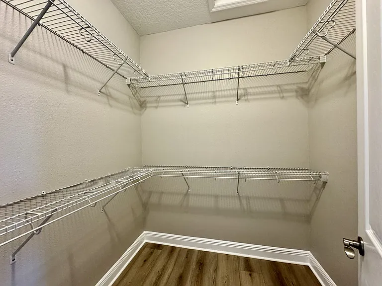 10738 Pleasant Knoll Dr — Photo 16