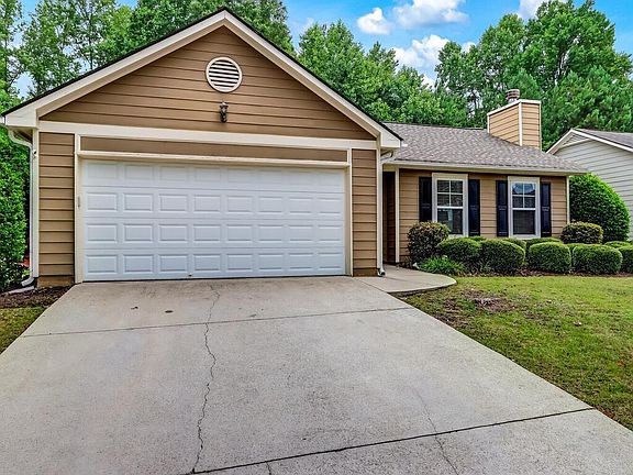 2nd image of 498 Walnut Woods Dr