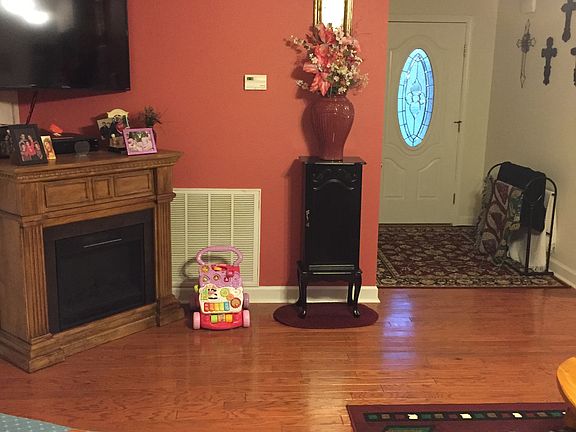 4th image of 710 Mulberry Drive