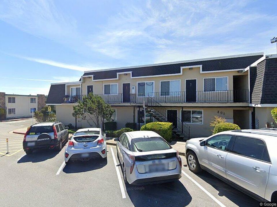 1st image of 491 Richmond Dr APT 2