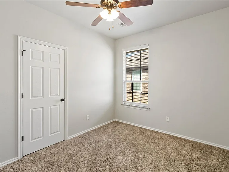 1832 Post Oak Rd — Photo 11